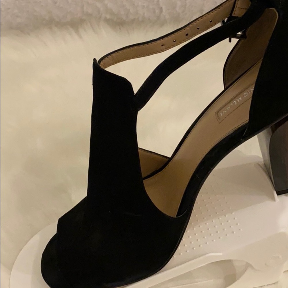 Shoes - Picture 4 of 6